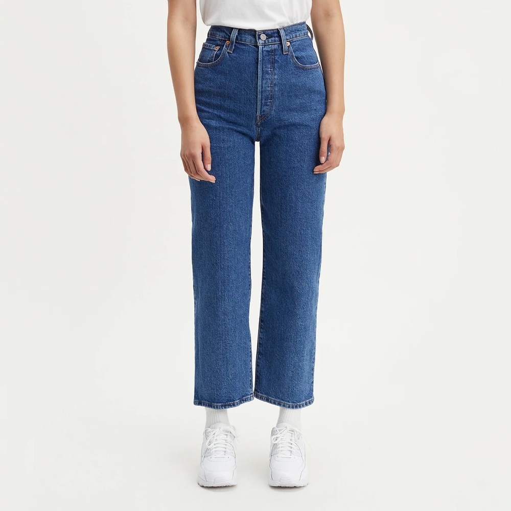 Levi’s Ribcage Straight Ankle Jeans